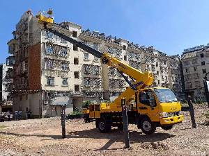 高空作業(yè)車出租